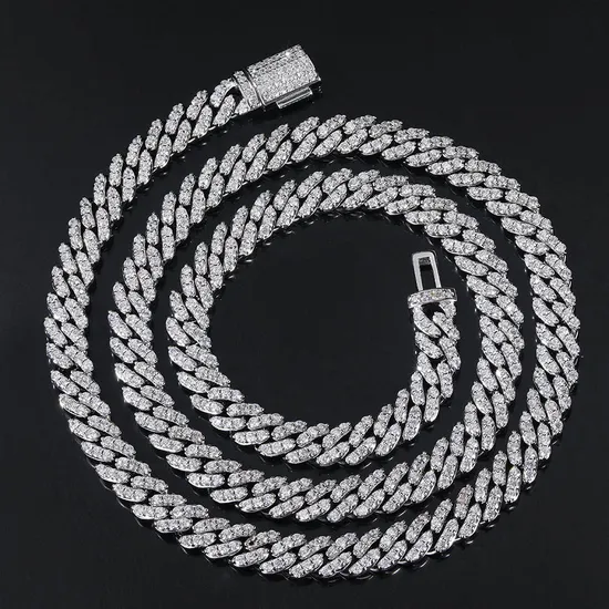 Collana con catena in corda con pendente a forma di croce allagata ghiacciata da uomo in ottone da donna